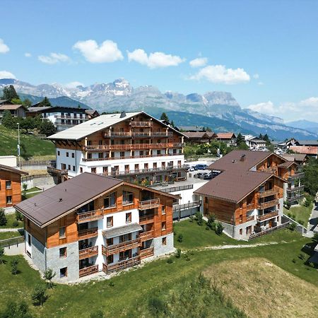 Aparthotel Terresens - Les Fermes Du Mont-Blanc Combloux Esterno foto