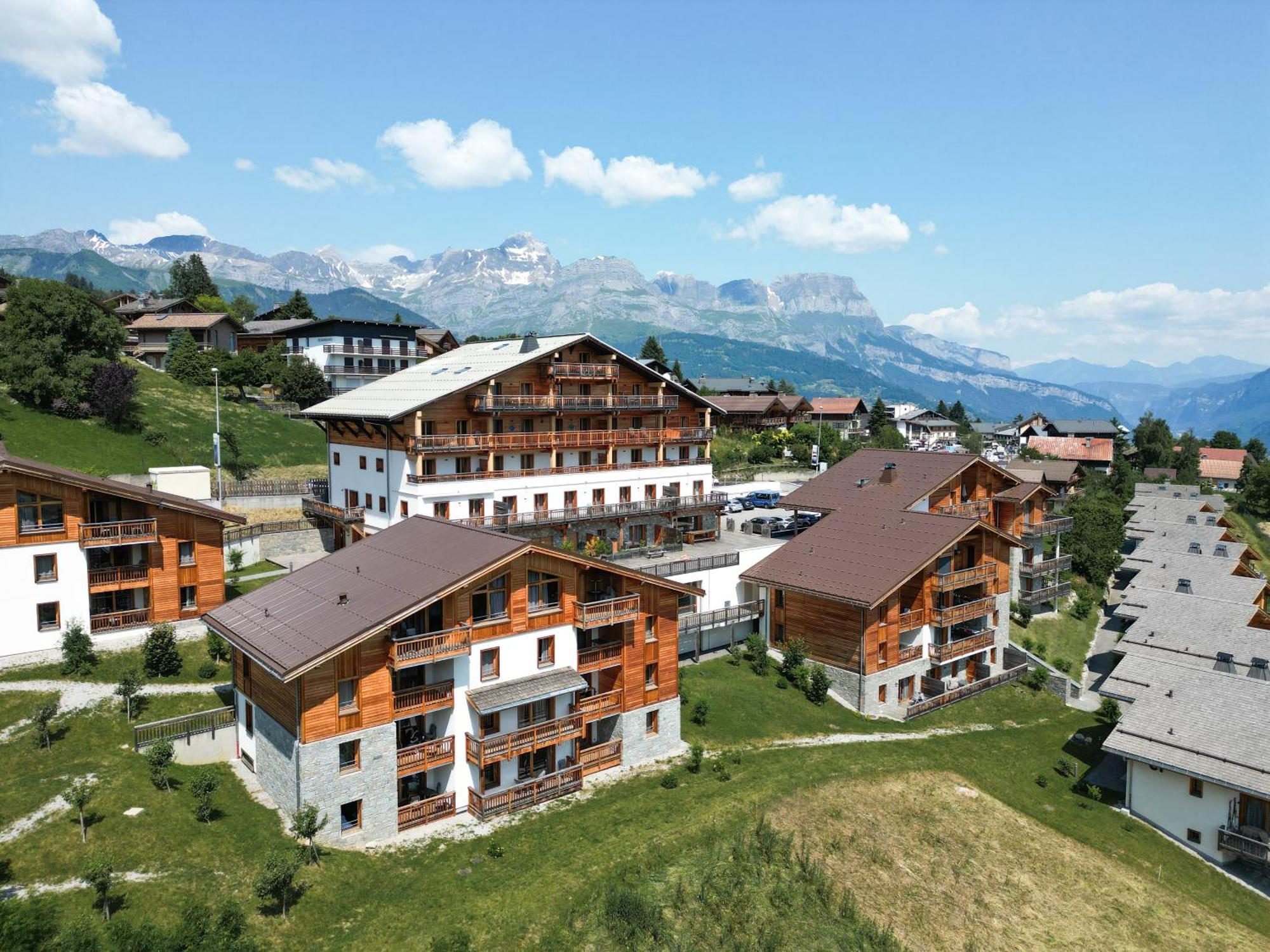 Aparthotel Terresens - Les Fermes Du Mont-Blanc Combloux Esterno foto
